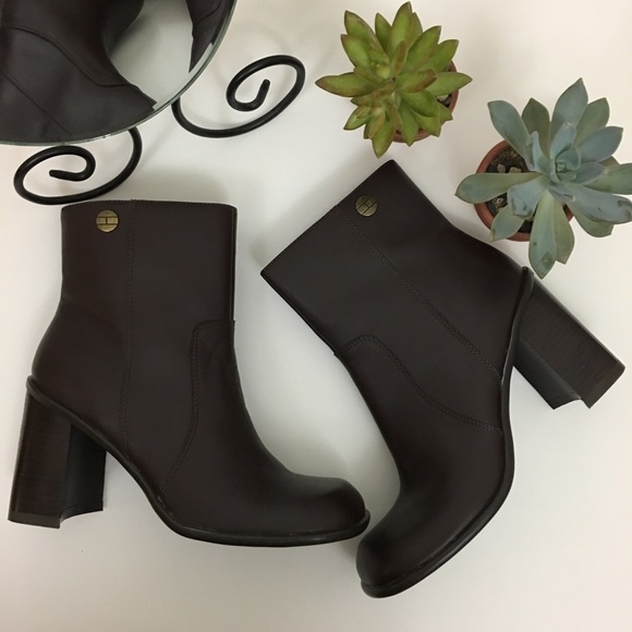 Tommy Hilfiger Shoes - Tommy Hilfiger NWOB Leather Block Heel Boots